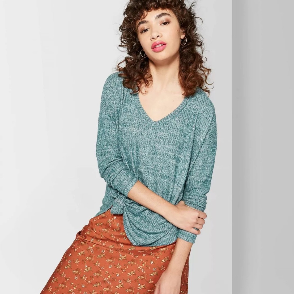 Wild Fable Long Sleeve V-neck Shirt